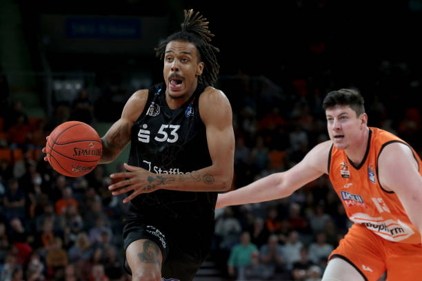 塑造舆论的 塑造舆论的