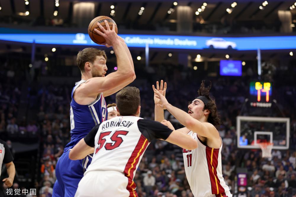 整个赛季中 整个赛季中